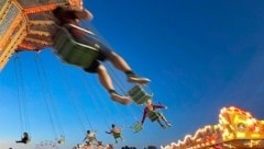 Das Riesenrad ist eines der begehrtesten Geräte im Vergnügungspark beim Bleiburger Wiesenmarkt. (Bild: Evelyn Hronek)