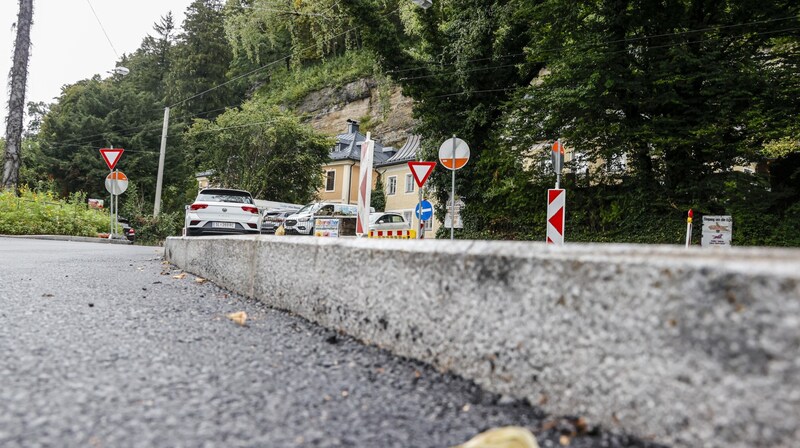 This kerbstone comes from faraway China (Bild: Tschepp Markus)