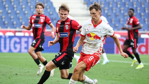 Lars Nussbaumer (r.) &amp; his team started without defeat in League Two. (Bild: GEPA pictures)