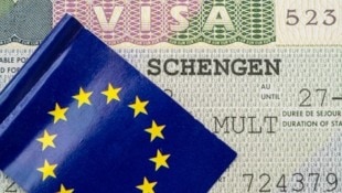 Heimische und Schengen-Visa per Knopfdruck? Für Russen gibt es nach wie vor nur geringe Hürden ...
