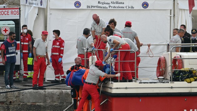 27 divers were involved in the search off Palermo. (Bild: AFP/Alberto PIZZOLI / AFP)