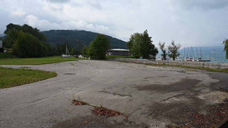 Gravel and asphalt areas are to be converted into grassland. (Bild: ÖBf)