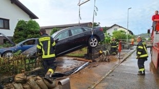 Die Unwetter verursachten im Juni schwere Schäden, viele warten nun auf die Unterstützung vom Land. (Bild: Christian Schulter)