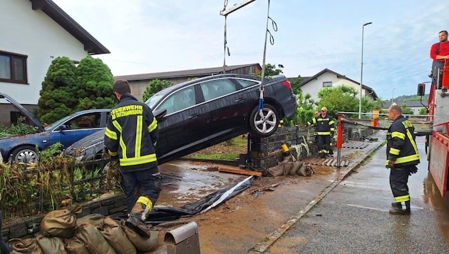 During severe storms, the fire departments have to deal with a large number of emergency addresses and often have to prioritize. (Bild: Christian Schulter)