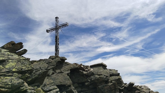 At the summit of the Fundusfeiler at 3079 meters on the Geigenkamm. (Bild: Peter Freiberger)