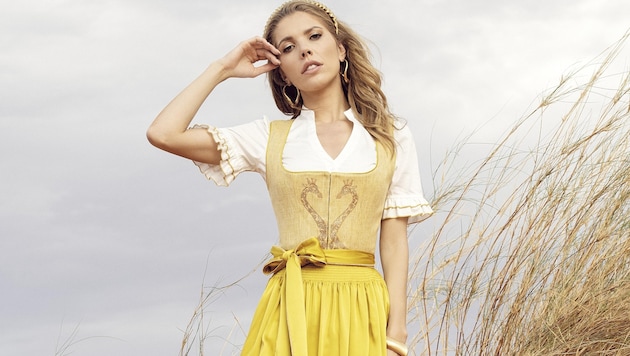 Victoria Swarovski shootete die neue Kollektion in der Wüste (Bild: Krüger Dirndl)