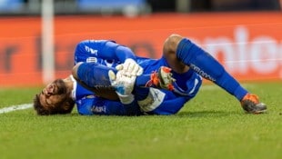 Tobias Lawal hat sich beim Aufwärmen verletzt.  (Bild: APA/EXPA/PETER RINDERER)