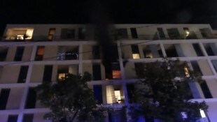 Die Wohnung im dritten Stock stand in Flammen.