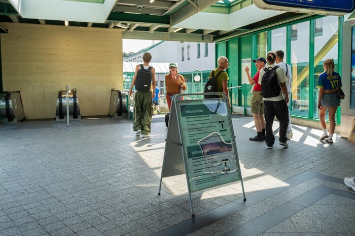 Die Rolltreppen sind außer Betrieb am Bregenezr Bahnhof. 