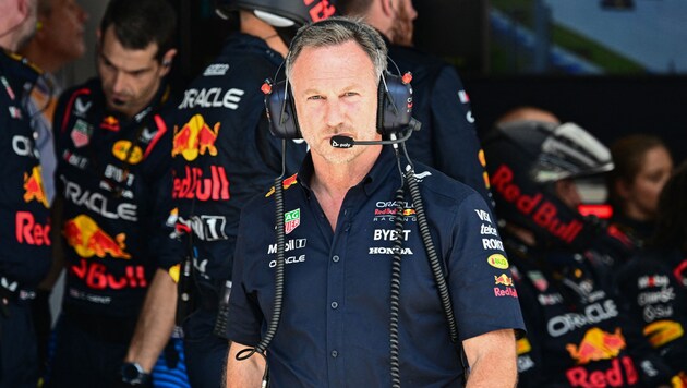 Christian Horner reagierte auf Fragen zu Sergio Perez gereizt. (Bild: AFP/CHRISTIAN BRUNA)