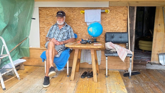 Thomas R. in the area of the extension where the dramatic scenes took place. (Bild: Beyer GmbH)