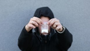 Der 15-Jährige verkaufte in Linz als „Streetrunner“ Drogen und war auch mit einem Kampfmesser bewaffnet. (Bild: Scharinger Daniel)