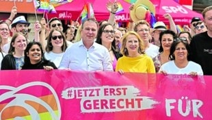 So schnell zeigen sich SPÖ-Chef Andreas Babler und Doris Bures wohl nicht mehr Seite an Seite. (Bild: Spitzbart Wolfgang/Wolfgang Spitzbart .)