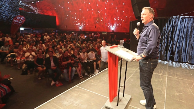 Andreas Babler bei seiner Rede Samstagabend in Graz. (Bild: Radspieler Jürgen/Juergen Radspieler)