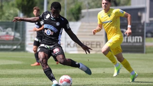 Sturm defender Amadou Dante (left) is currently on loan to FC Arouca in Portugal. (Bild: GEPA pictures)