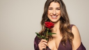 Stella Stegmann sucht als erste bisexuelle „Bachelorette“ nach einem Mann oder einer Frau und ...