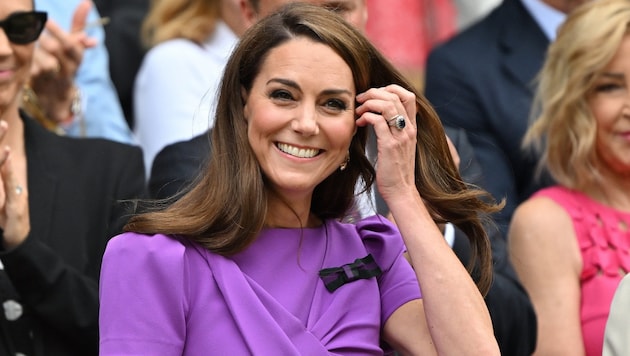 Prinzessin Kate zeigte sich zuletzt im Juli in Wimbledon. Jetzt besuchte die 42-Jährige mit ihrer Familie in Schottland einen Gottesdienst. (Bild: APA/AFP/ANDREJ ISAKOVIC)