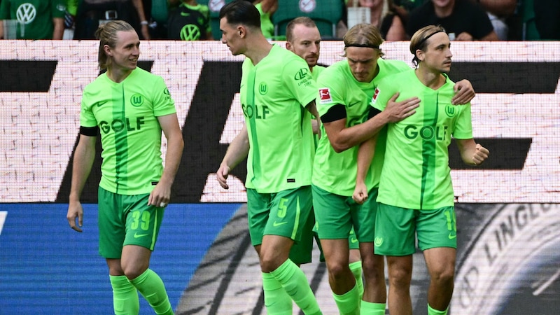 Zwischenzeitlich lag Wolfsburg in Führung. (Bild: AFP/APA/Tobias SCHWARZ)