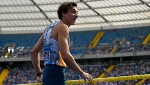 Mondo Duplantis versucht sich neuerdings als Sänger. (Bild: APA/AFP/Sergei GAPON)