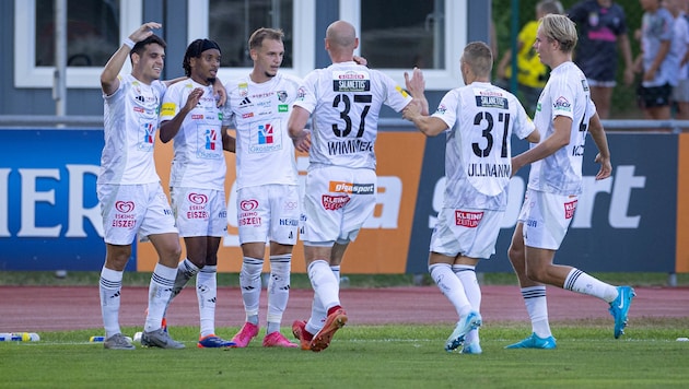 Celebration at the WAC: The "Wolves" win 4:2 against the GAK. (Bild: GEPA/GEPA pictures)