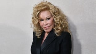 Trauer um die als „Katzenfrau“ berühmt gewordene Society-Lady Jocelyn Wildenstein. Sie wurde 84 Jahre alt. (Bild: APA Pool/Getty Images via AFP/GETTY IMAGES/Craig Barritt)