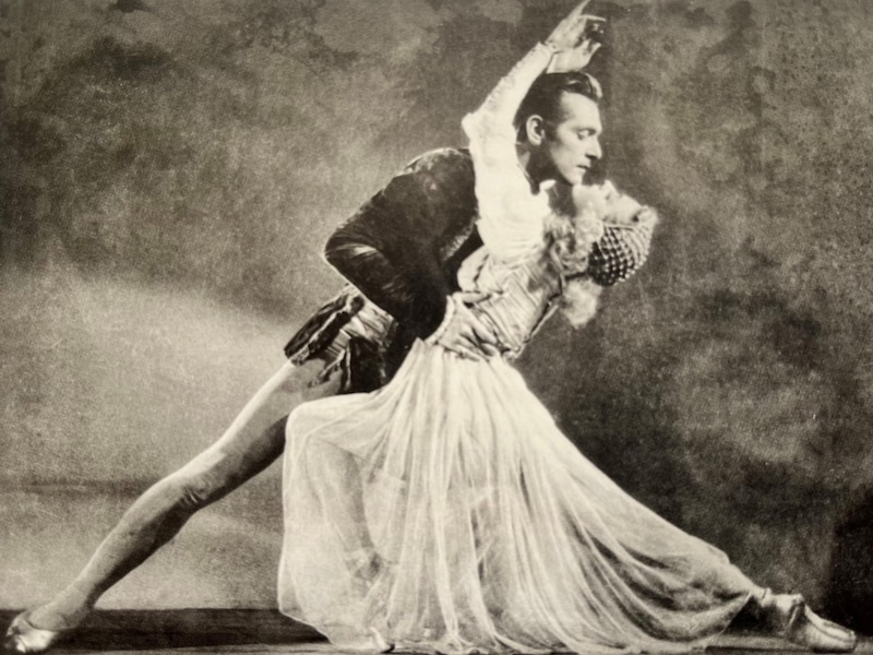 ...and in a scene from the ballet "Romeo and Juliet", the Prince's declared favorite ballet. After a performance, the first bouquet of flowers from His Serene Highness was waiting in Melinda's dressing room. (Bild: Reinhard Judt)