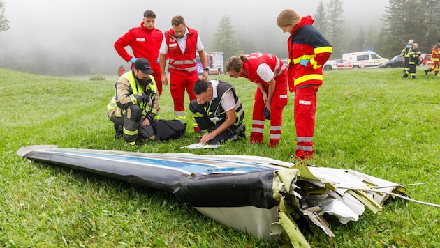 Part of the wreckage of the crashed small plane. (Bild: Bernd Hofmeister)