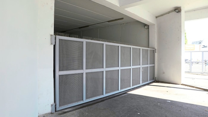 According to A., the gate was open - according to the criminal complaint, the police saw it ...