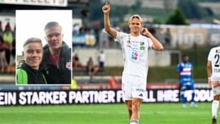 Erik Kojzek mit seinem Vorbild Erling Haaland