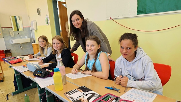 In the last two weeks of the vacations, they are already busy studying. A total of 2897 girls and boys are taking advantage of the summer school offer. (Bild: Jauschowetz Christian/Christian Jauschowetz)