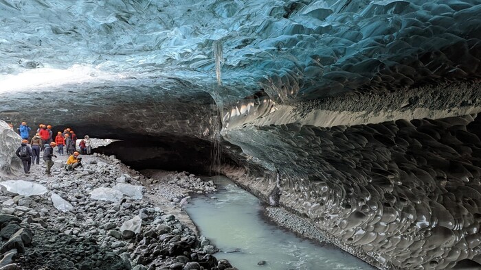 Die Jökulsarlon Gletscherhöhle