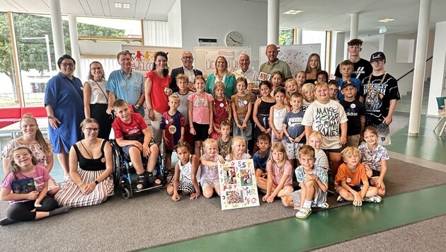 Schauplatz Oberwart: Am Montag stattete Landesrätin Winkler den Kids einen Besuch ab. (Bild: Schulter Christian)