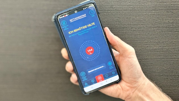 A man from Graz tried to call for an ambulance via the app, but waited in vain. (Bild: Christoph Hartner)