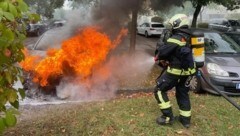 Die Profis von der BFW löschten den Brand rasch (Bild: BF Linz)