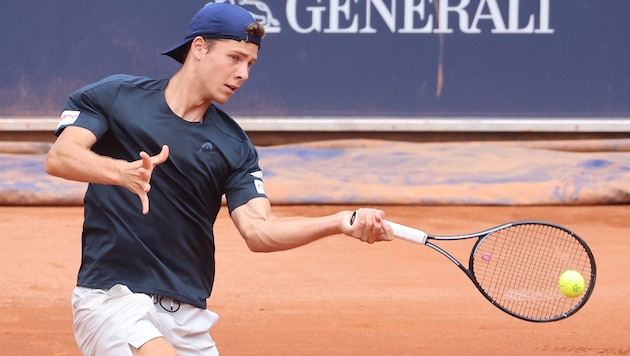 After Kitzbühel, Joel Schwärzler from Harden can now also serve at the Erste Bank Open in Vienna. (Bild: Christof Birbaumer/Kronenzeitung)