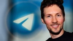 Telegram-Gründer Pawel Durow wurde vor wenigen Wochen in Frankreich verhaftet. Ihm wurde mangelnde Kooperationsbereitschaft mit den Behörden vorgeworfen, etwa beim Kampf gegen organisierte Kriminalität und Kindesmissbrauch (Bild: Krone KREATIV/AP/Tatan Syuflana, APA/AFP/Kirill KUDRYAVTSEV)