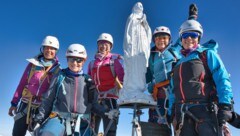 Bestiegen den Gran Paradiso (4061 hm): Silvia Sarcletti, Gundula Tackner, Elisabeth Zienitzer, Edith Perschler und Barbara Schiefer (v. li.) (Bild: Weges)