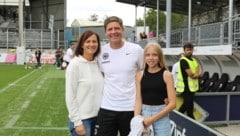 Oliver Glasner mit seiner Frau Bettina und Tochter Alina. (Bild: Scharinger Daniel)