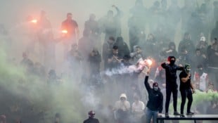 Feyenoord Rotterdam gegen Ajax Amsterdam gilt in den Niederlanden als Klassiker und ...