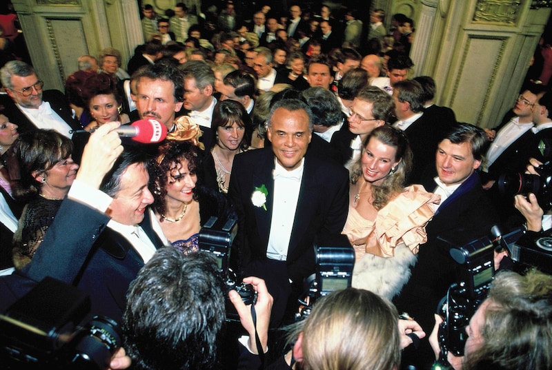 Harry Belafontes Besuch beim Opernball 1992 löste reges Aufsehen aus.  (Bild: picturedesk.com/Andreas Friess / picturedesk.com)