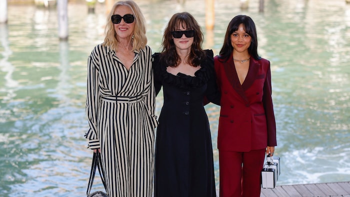 Catherine O‘Hara, Winona Ryder und Jenna Ortega in Venedig