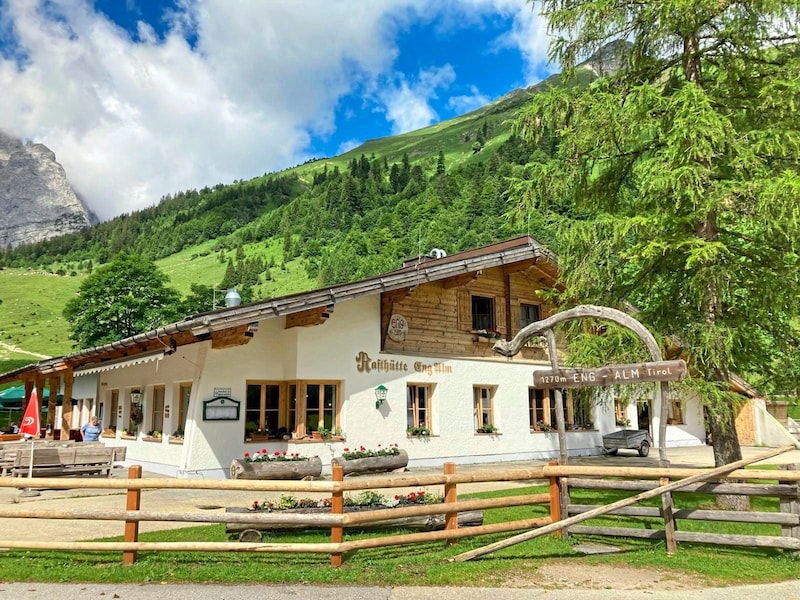 In der Rasthütte kann man vorzüglich einkehren. (Bild: zVg)