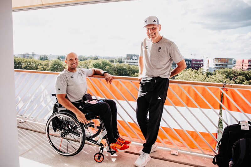 Meier with coach Christian Linhart. (Bild: GEPA pictures)