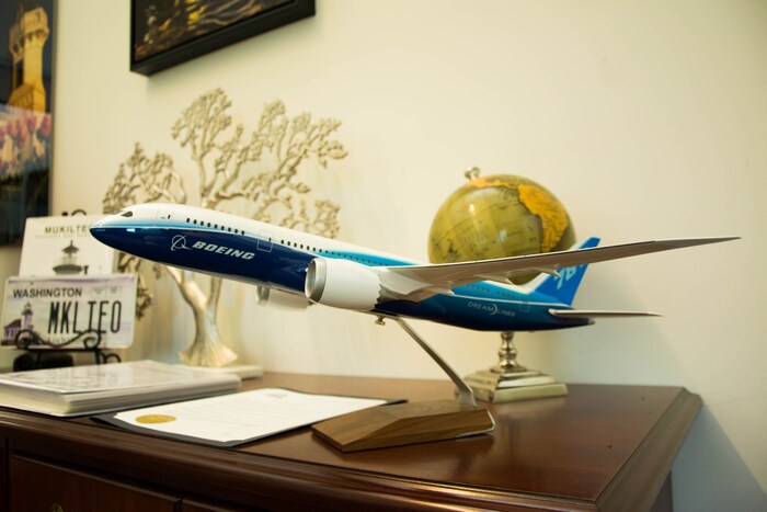 Boeing produziert wenige Kilometer von Joe Marines Büro entfernt den 737 Dreamliner. Ein Modell ...