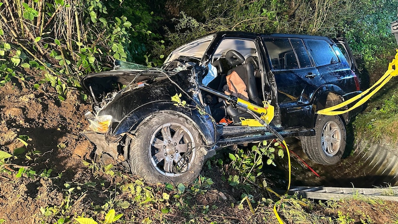 The demolished off-road vehicle. (Bild: ZOOM Tirol)