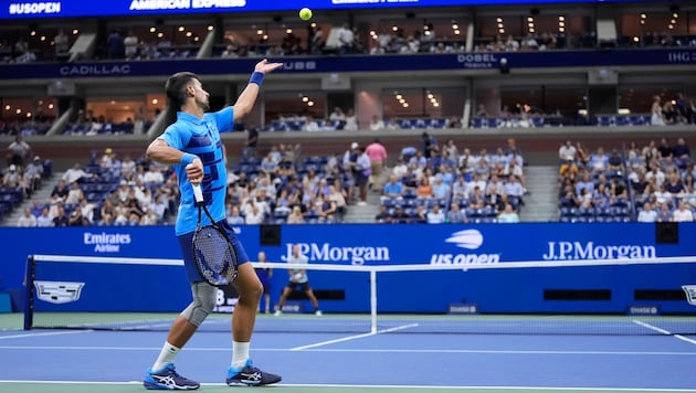 Novak Djokovic wins, but is not at all satisfied with his service game. (Bild: AP/Frank Franklin II)