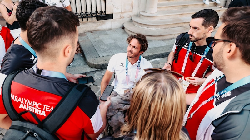 Langmann enjoys the media presence in Paris. (Bild: GEPA/GEPA pictures)