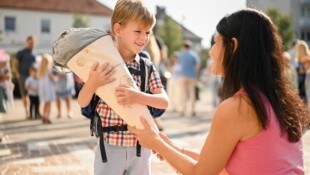 Nachwuchs steht in den Schulstart- löchern: 69.621 Volks-, 42.352 Mittelschüler sowie 2.762 Schüler an Polytechnischen Schulen. Aber auch 38.484 Gymnasiasten und 33.301 an Berufsbildenden Schulen. Insgesamt 18.844 Taferlklassler drücken ab Montag im weiten Land erstmals die Schulbank.  (Bild: Wenzel Markus)