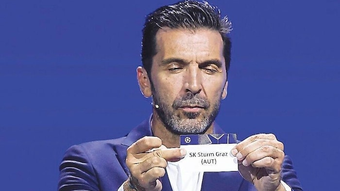 Kulttormann Gianluigi Buffon zog Sturm. 