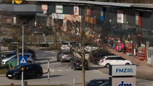 Der Betreiberfirma des Parkplatzes beim Einkaufszentrum in Bad Hall wird erneut Kunden-Abzocke ...